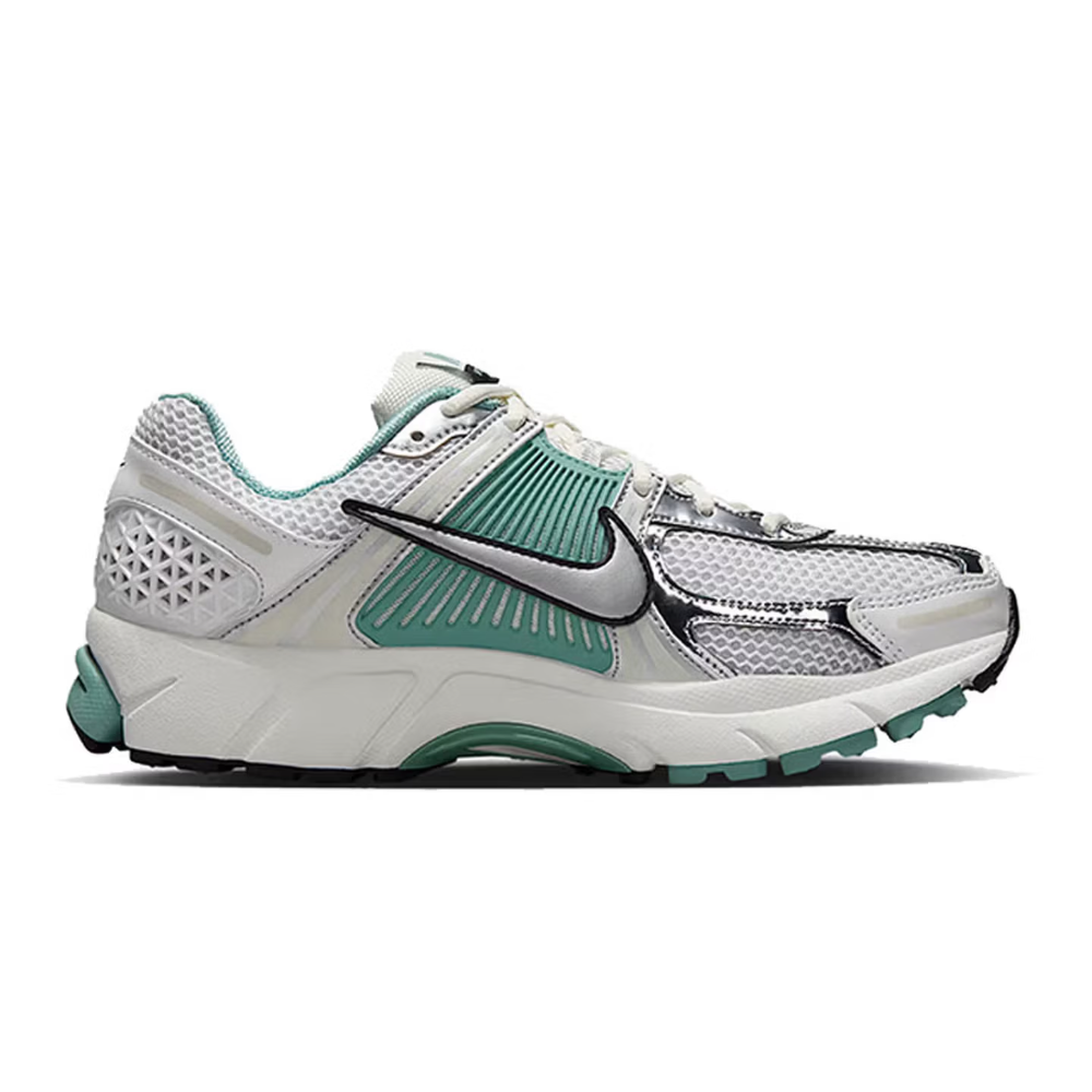 Nike W NIKE ZOOM VOMERO 5 Athl - Women Shoes Zoom ulasan dan harga